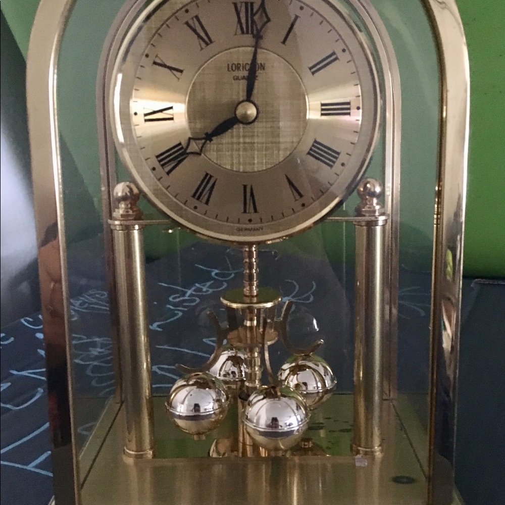 Loricron mantle clock used good working condition